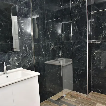 Dolanit Lubjana Δυρράχιο