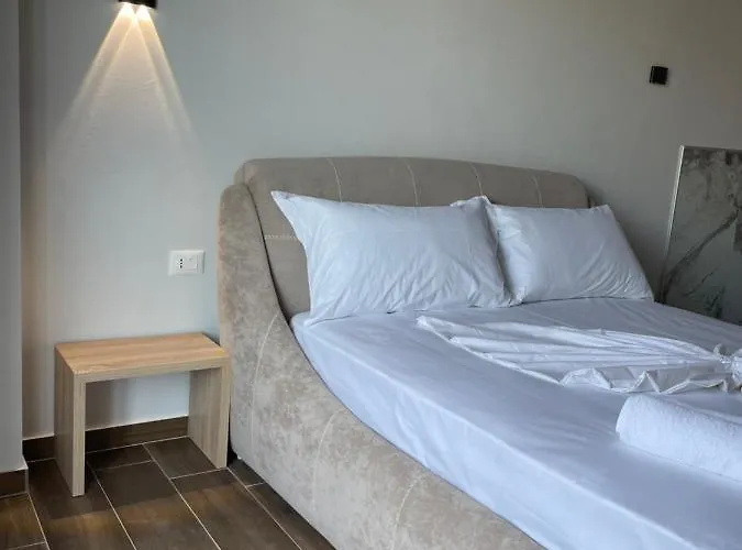Dolanit Lubjana Отель 4*